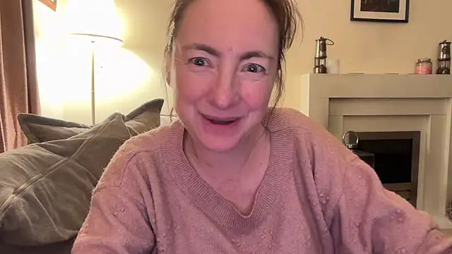 LouiseTswing online show from 12/03/24, 11:35