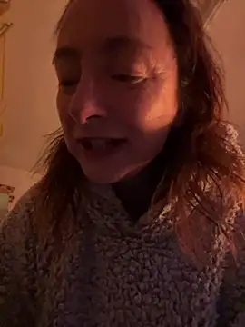 LouiseTswing online show from 12/11/24, 04:20