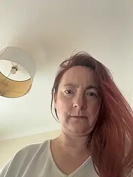 LouiseTswing online show from 02/10/26, 02:21