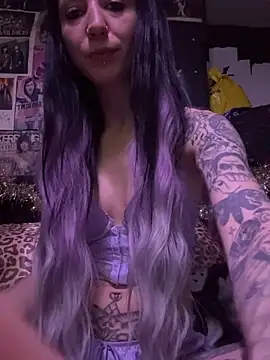 MissMidnightUK online show from 12/05/25, 12:08