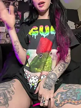 MissMidnightUK online show from 03/22/26, 12:14