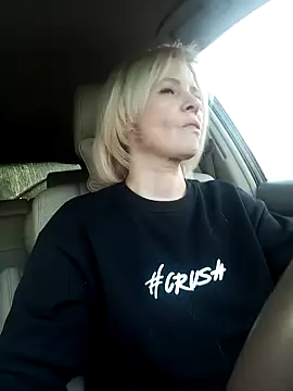 Milen Milf online show from 02/05/25, 11:44