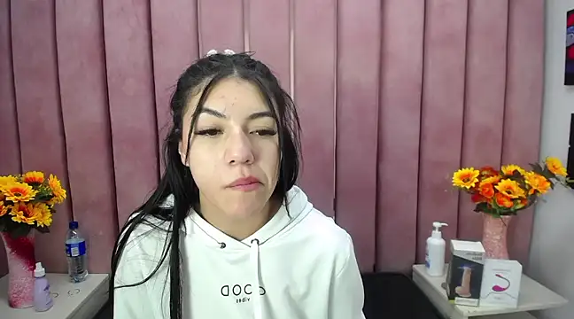 Poly Sasha  online show from 03/14/25, 06:10