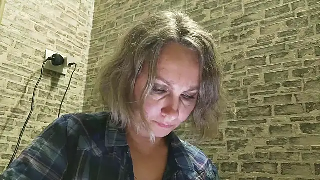 EdithManning online show from 01/18/25, 02:23