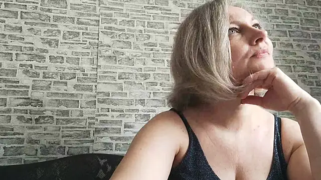 EdithManning online show from 03/03/25, 09:22