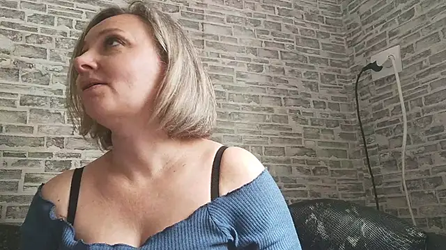 EdithManning online show from 03/10/25, 09:10