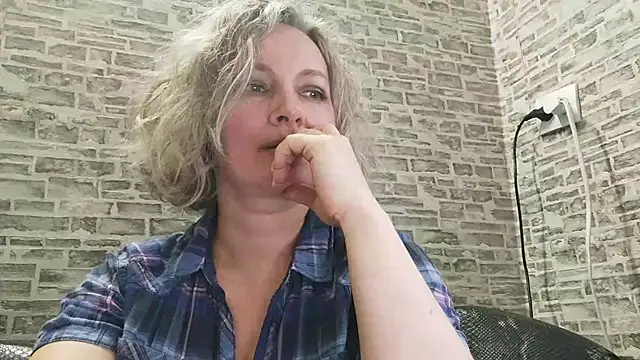 EdithManning online show from 03/22/25, 02:47