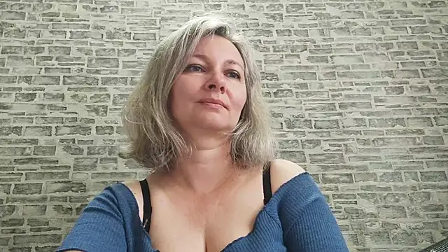 EdithManning online show from 09/18/25, 05:09