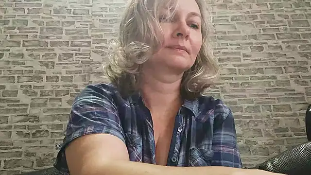 EdithManning online show from 11/02/25, 07:00