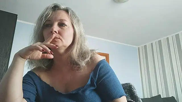 EdithManning online show from 02/09/26, 06:39