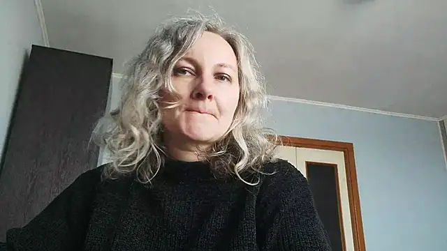 Snapshot of EdithManning chatting on 05/03/26, 06:30 EdithManning online show from 05/03/26, 06:30