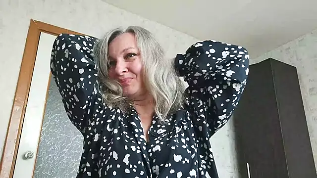 Snapshot of EdithManning chatting on 05/21/26, 05:58 EdithManning online show from 05/21/26, 05:58