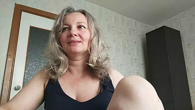 Snapshot of EdithManning chatting on 06/06/26, 05:12 EdithManning online show from 06/06/26, 05:12