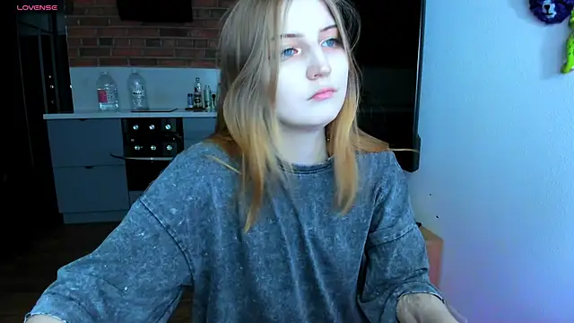 princessaalicc online show from 03/01/25, 04:44