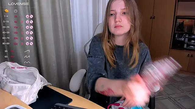 princessaalicc online show from 10/11/25, 07:40