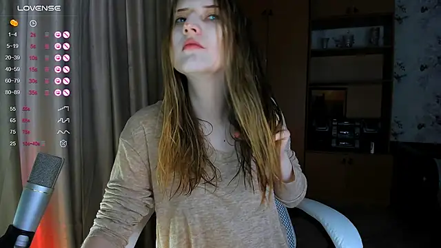 princessaalicc online show from 12/15/25, 12:20