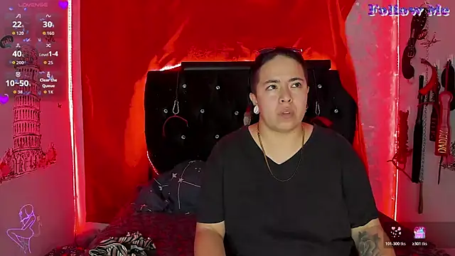 katieeandsharonn online show from 12/17/25, 11:49