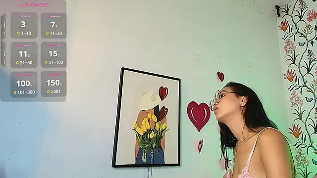 Snapshot of lucia_brown chatting on 02/15/25, 02:44 lucia brown online show from 02/15/25, 02:44