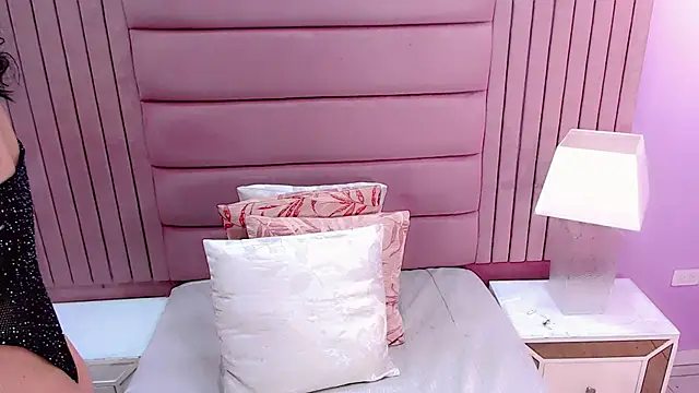 Snapshot of SexyValeriaa chatting on 01/19/25, 03:42 SexyValeriaa online show from 01/19/25, 03:42