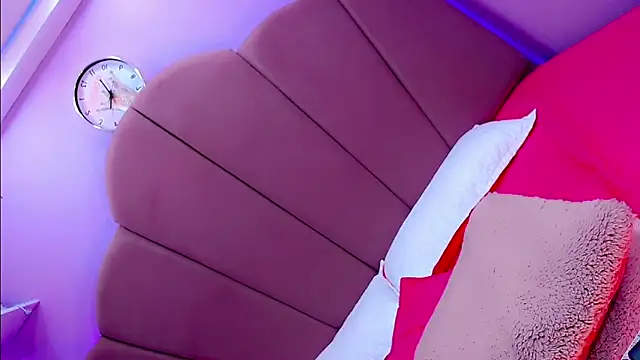 Snapshot of SexyValeriaa chatting on 03/17/25, 04:51 SexyValeriaa online show from 03/17/25, 04:51