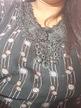 Hot-Anuska online show from 04/11/26, 04:22