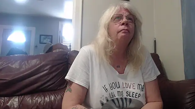 canadiancougar1965 online show from 02/16/25, 04:42