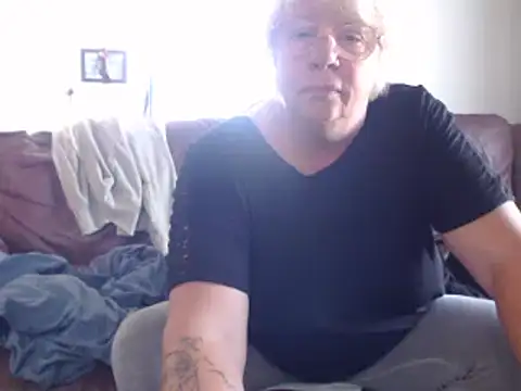 canadiancougar1965 online show from 09/21/25, 02:08