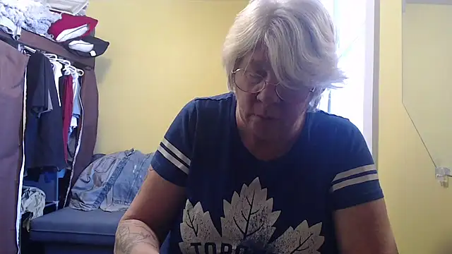 Snapshot of canadiancougar1965 chatting on 02/01/26, 05:11 canadiancougar1965 online show from 02/01/26, 05:11