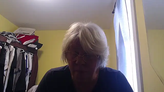 Snapshot of canadiancougar1965 chatting on 02/19/26, 04:25 canadiancougar1965 online show from 02/19/26, 04:25