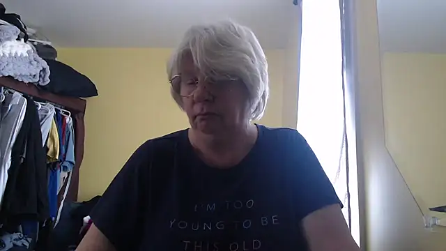 Snapshot of canadiancougar1965 chatting on 03/17/26, 05:49 canadiancougar1965 online show from 03/17/26, 05:49