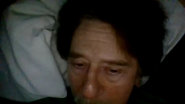 Snapshot of frankie7inch chatting on 05/16/26, 07:05 frankie7inch online show from 05/16/26, 07:05