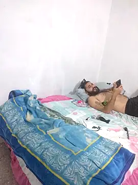 iDogrose21 online show from 11/22/25, 02:43