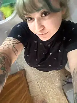 iDogrose21 online show from 11/24/25, 09:25