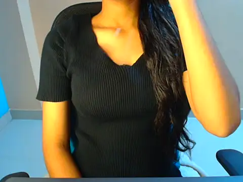 Snapshot of Chandani-Love chatting on 04/27/26, 06:06 Chandani-Love online show from 04/27/26, 06:06