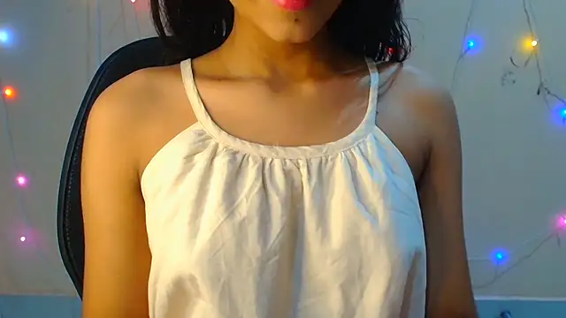 Snapshot of Chandani-Love chatting on 06/11/26, 02:04 Chandani-Love online show from 06/11/26, 02:04