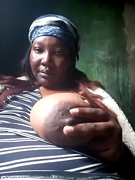 chubbydoll122 online show from 09/29/25, 11:59