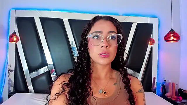 antonelllepiercee online show from 03/01/25, 11:39