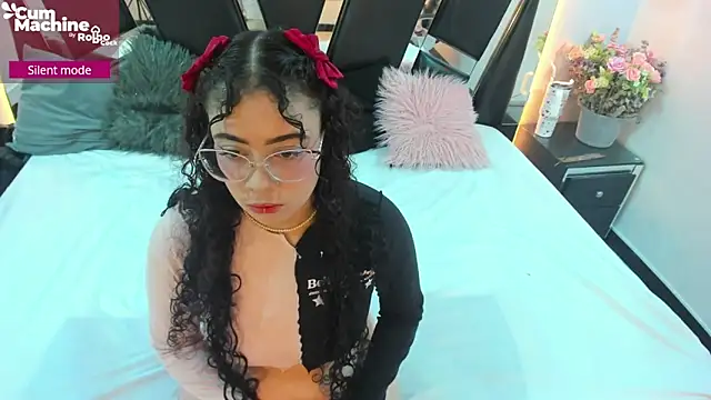 antonelllepiercee online show from 10/10/25, 11:31