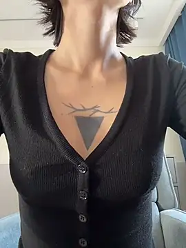 kikidoll online show from 04/15/26, 03:24