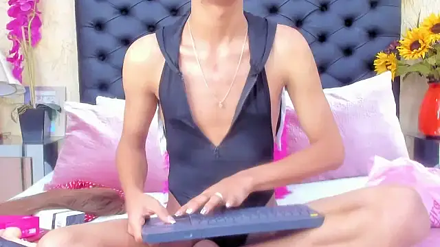 NahomiWhitel online show from 09/10/25, 02:50