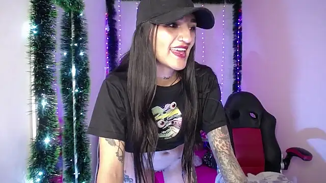 Snapshot of amelierouss chatting on 12/20/24, 11:47 amelierouss online show from 12/20/24, 11:47
