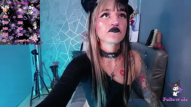 Snapshot of amelierouss chatting on 09/30/25, 02:38 amelierouss online show from 09/30/25, 02:38