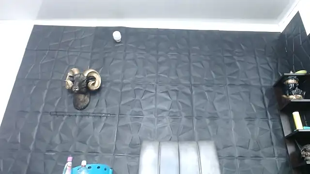 Hanna Fox 69 online show from 10/29/25, 11:34