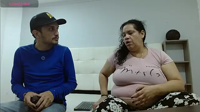 Candy and Jh0n online show from 09/10/25, 03:39