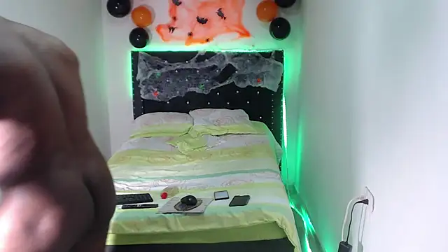 EbonyAscend online show from 10/14/25, 02:12