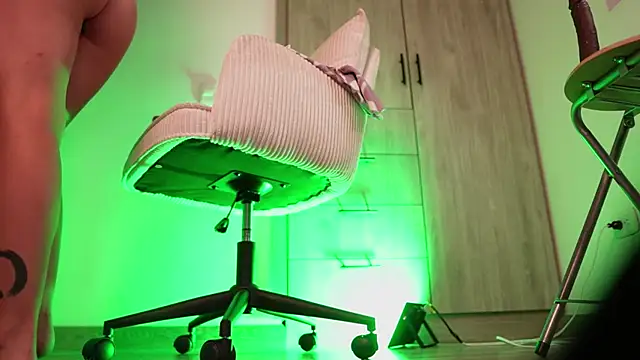 Megga Bluee online show from 01/11/26, 01:21