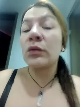 Snapshot of Skylar-Vox- chatting on 03/01/25, 10:10 Skylar-Vox- online show from 03/01/25, 10:10