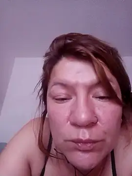 Snapshot of Skylar-Vox- chatting on 03/04/25, 11:19 Skylar-Vox- online show from 03/04/25, 11:19