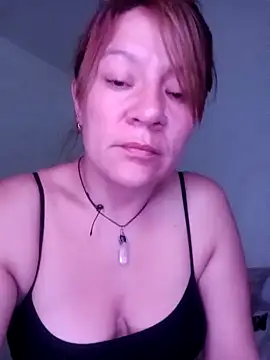 Snapshot of Skylar-Vox- chatting on 03/05/25, 08:32 Skylar-Vox- online show from 03/05/25, 08:32