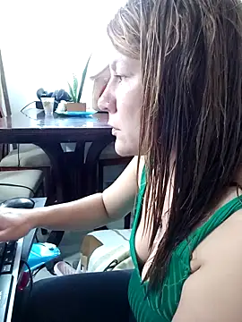 Snapshot of Skylar-Vox- chatting on 10/10/25, 09:58 Skylar-Vox- online show from 10/10/25, 09:58
